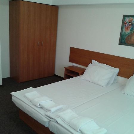 Hotel Stroitel Hisarja Exterior foto