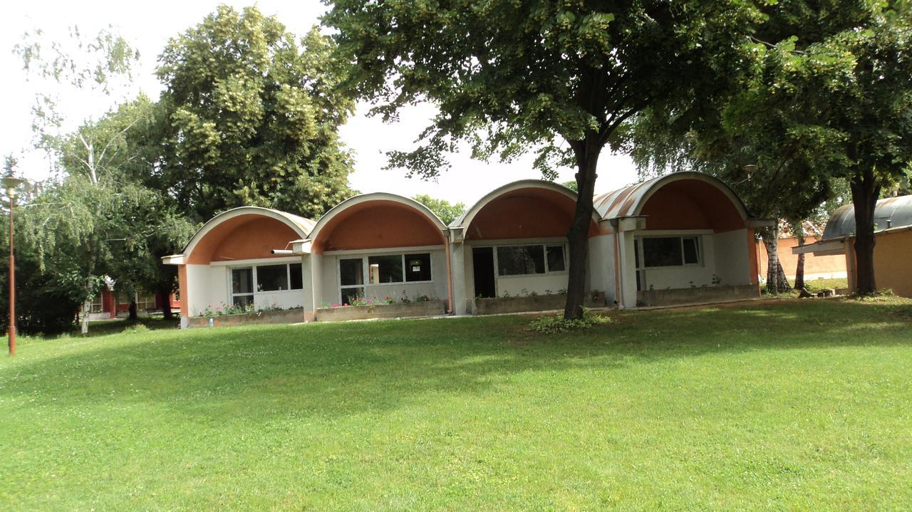 Hotel Stroitel Hisarja Exterior foto
